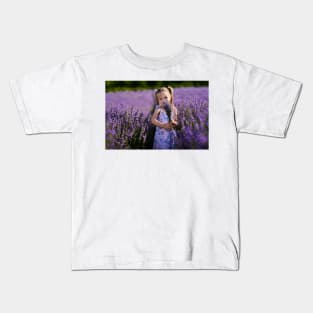 Little girl with a lavender bouquet Kids T-Shirt